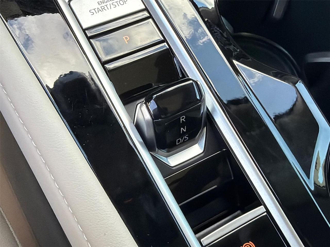 2026 Volkswagen Atlas 2.0T SEL Premium R-Line Hagerstown MD