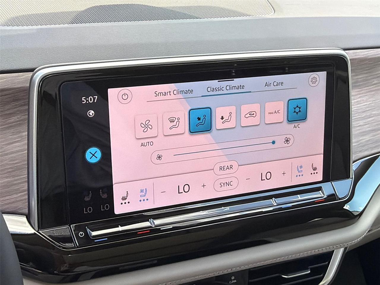 2026 Volkswagen Atlas 2.0T SEL Premium R-Line Hagerstown MD