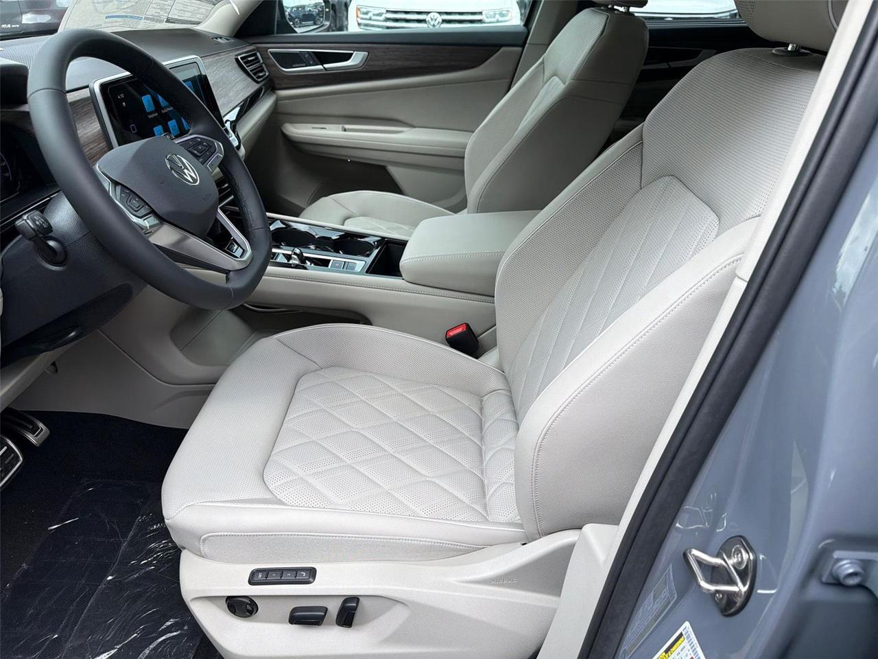 2026 Volkswagen Atlas 2.0T SEL Premium R-Line Hagerstown MD