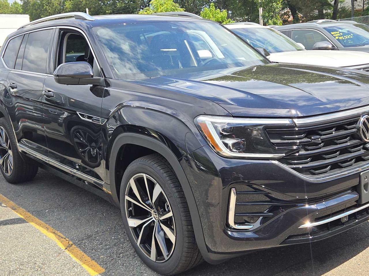 2026 Volkswagen Atlas 2.0T SEL Premium R-Line Wellesley MA