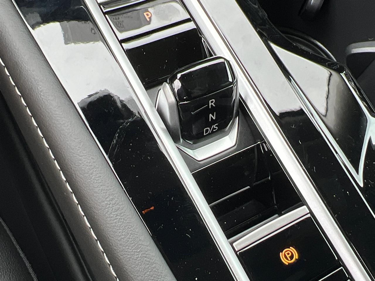 2026 Volkswagen Atlas 2.0T SEL Premium R-Line Hagerstown MD