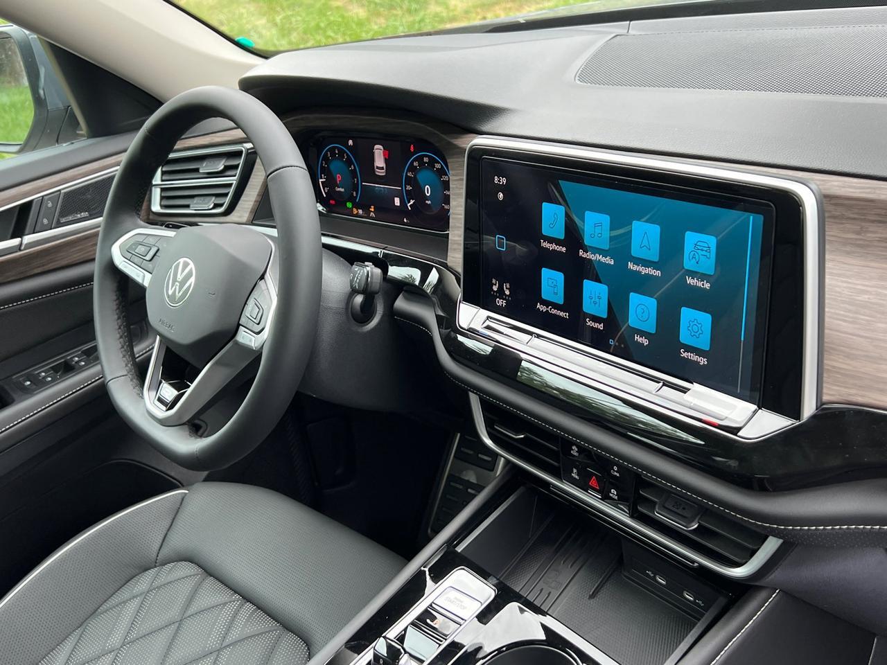 2026 Volkswagen Atlas 2.0T SEL Premium R-Line Hagerstown MD