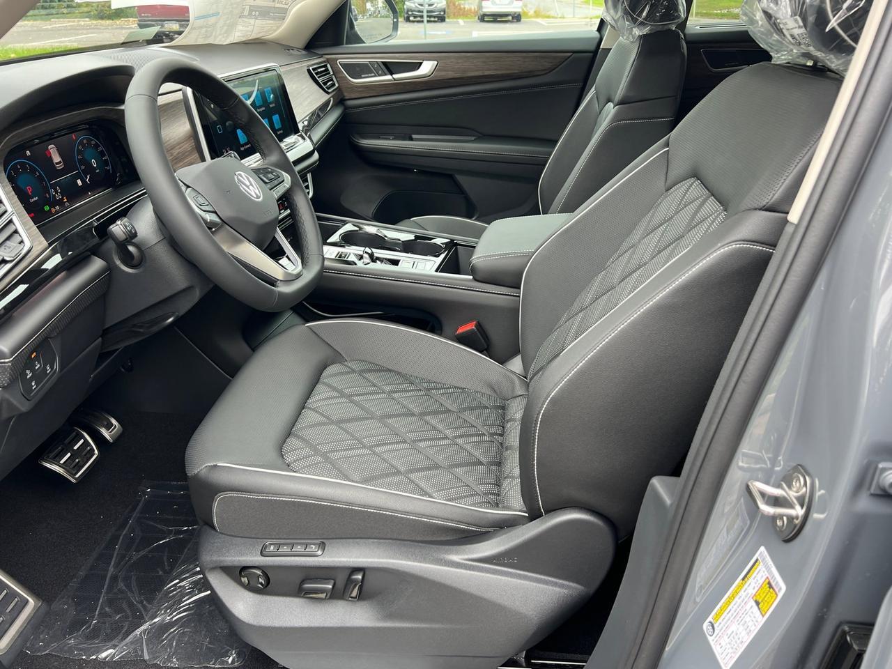 2026 Volkswagen Atlas 2.0T SEL Premium R-Line Hagerstown MD