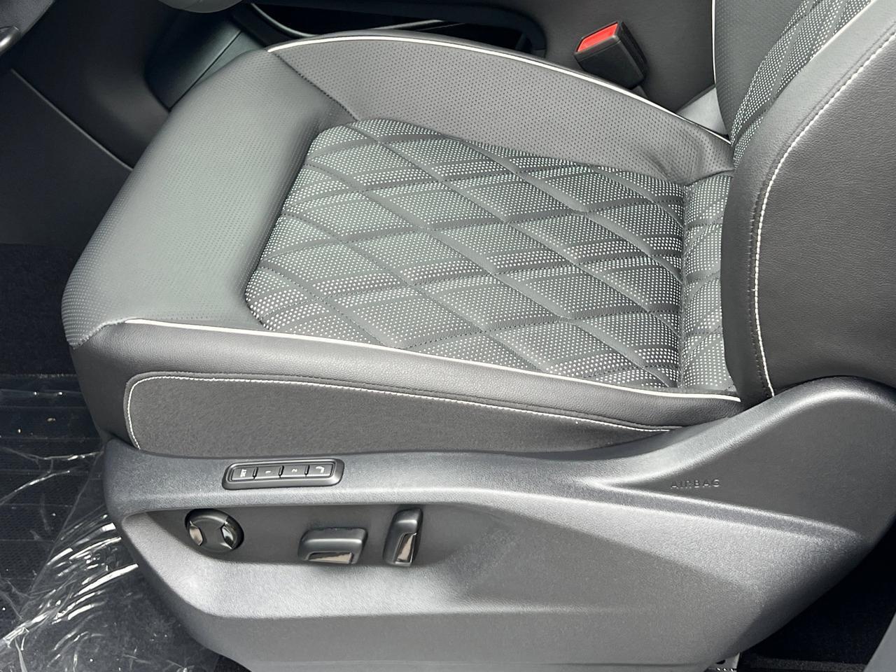 2026 Volkswagen Atlas 2.0T SEL Premium R-Line Hagerstown MD