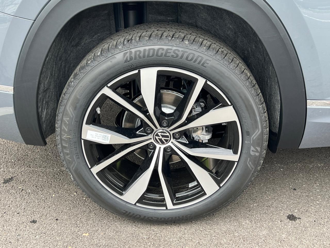 2026 Volkswagen Atlas 2.0T SEL Premium R-Line Hagerstown MD