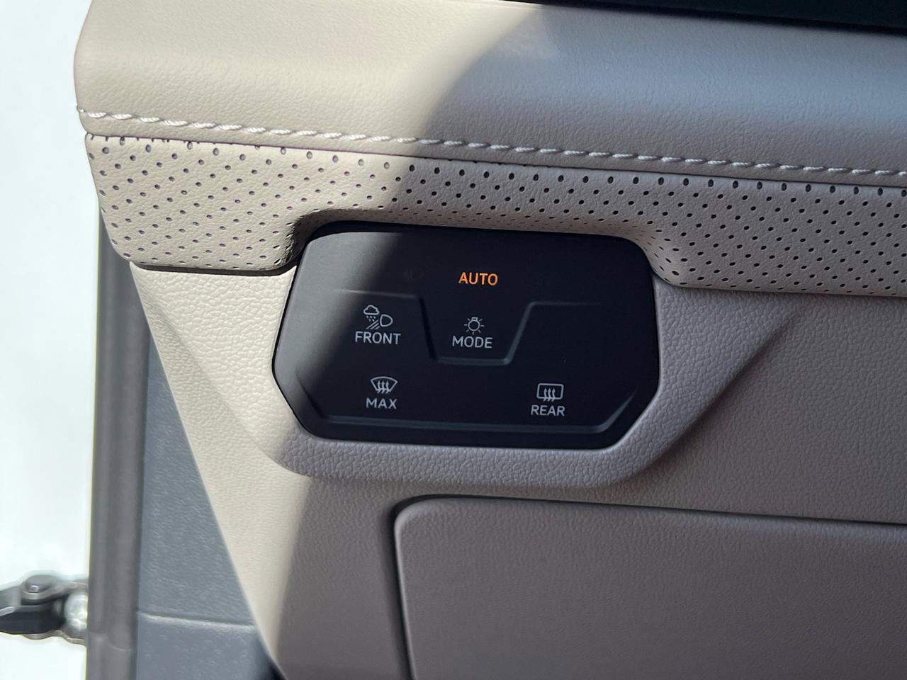 2026 Volkswagen Atlas 2.0T SEL Premium R-Line Hagerstown MD