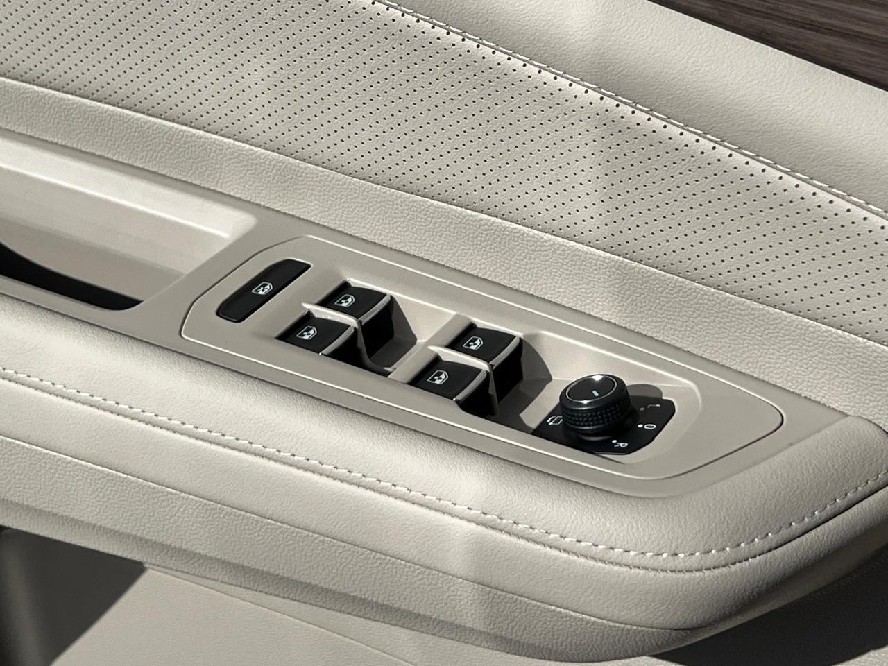 2026 Volkswagen Atlas 2.0T SEL Premium R-Line Hagerstown MD