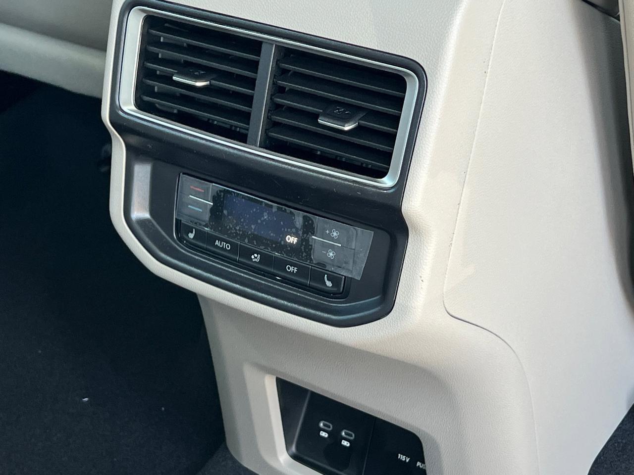 2026 Volkswagen Atlas 2.0T SEL Premium R-Line Hagerstown MD