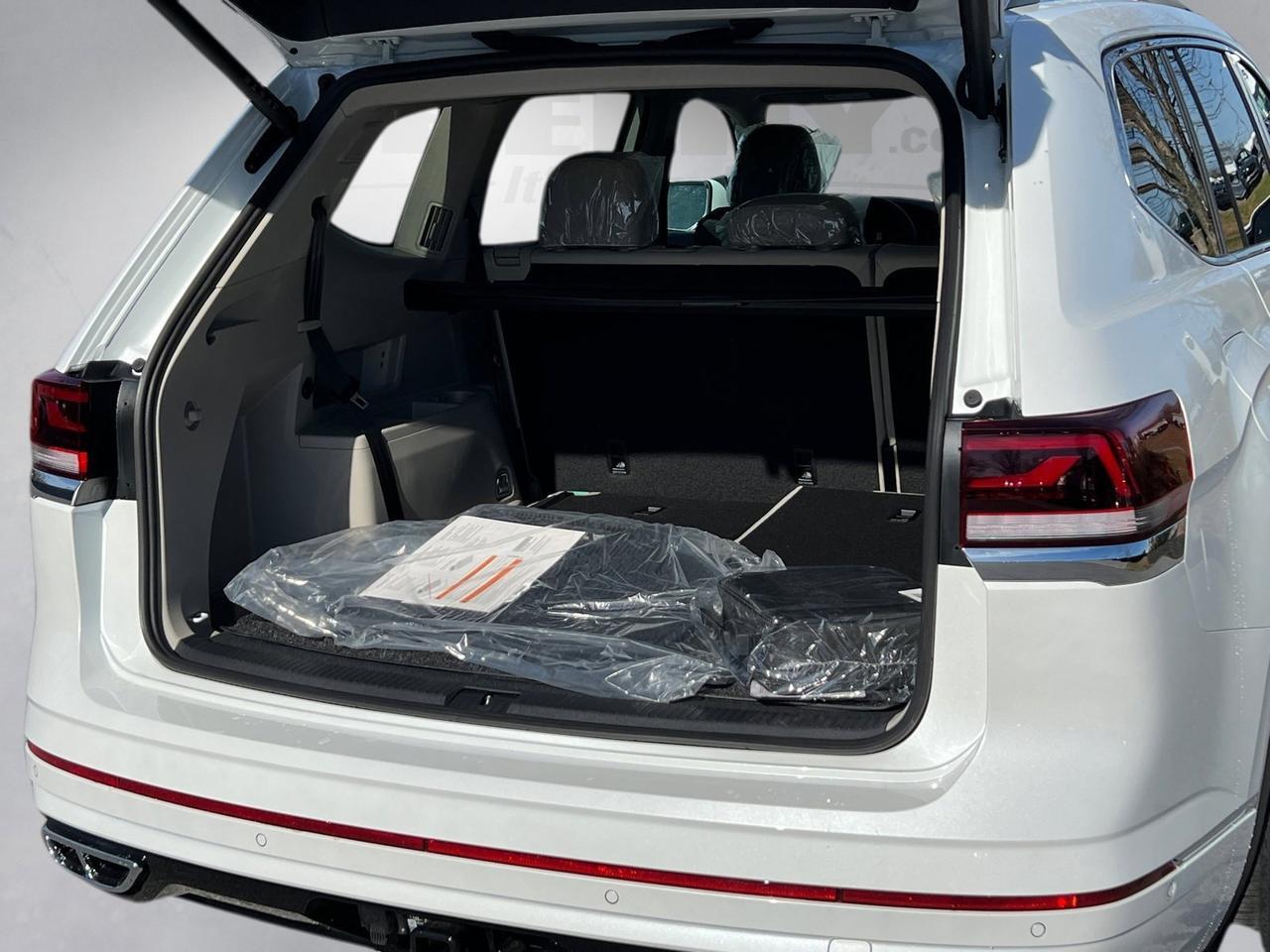 2026 Volkswagen Atlas 2.0T SEL Premium R-Line Hagerstown MD