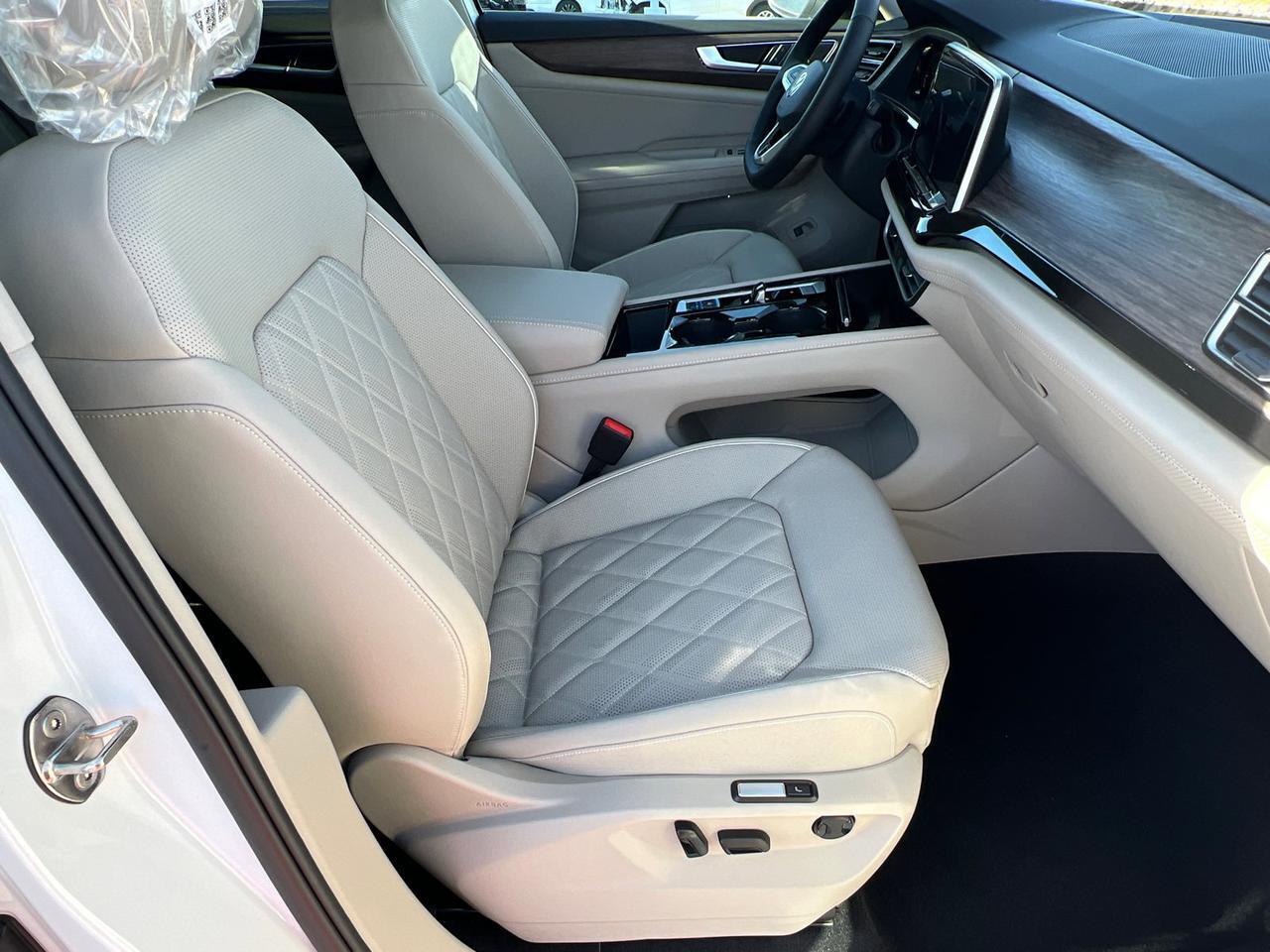 2026 Volkswagen Atlas 2.0T SEL Premium R-Line Hagerstown MD