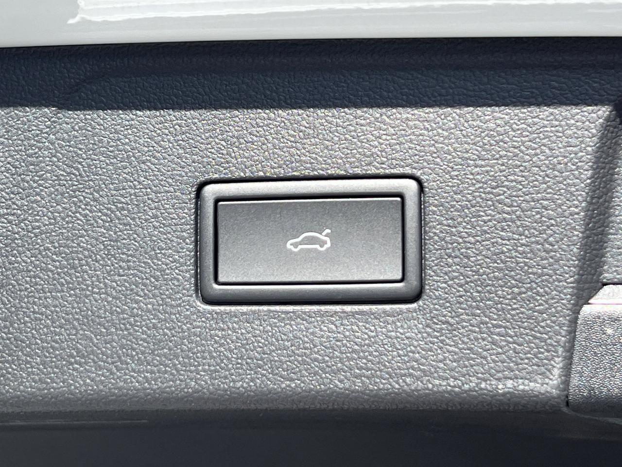 2026 Volkswagen Atlas 2.0T SEL Premium R-Line Hagerstown MD