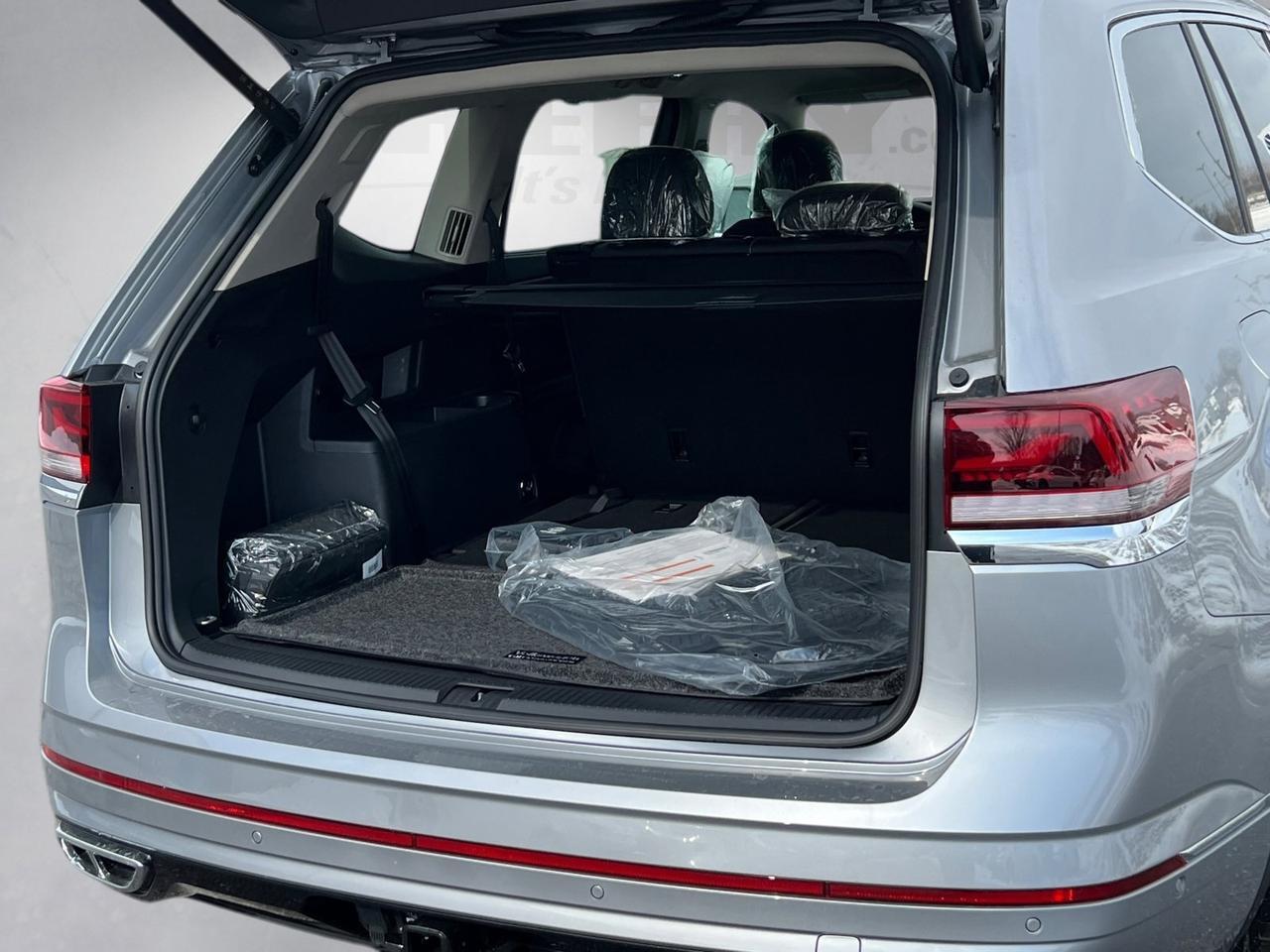 2026 Volkswagen Atlas 2.0T SEL Premium R-Line Hagerstown MD