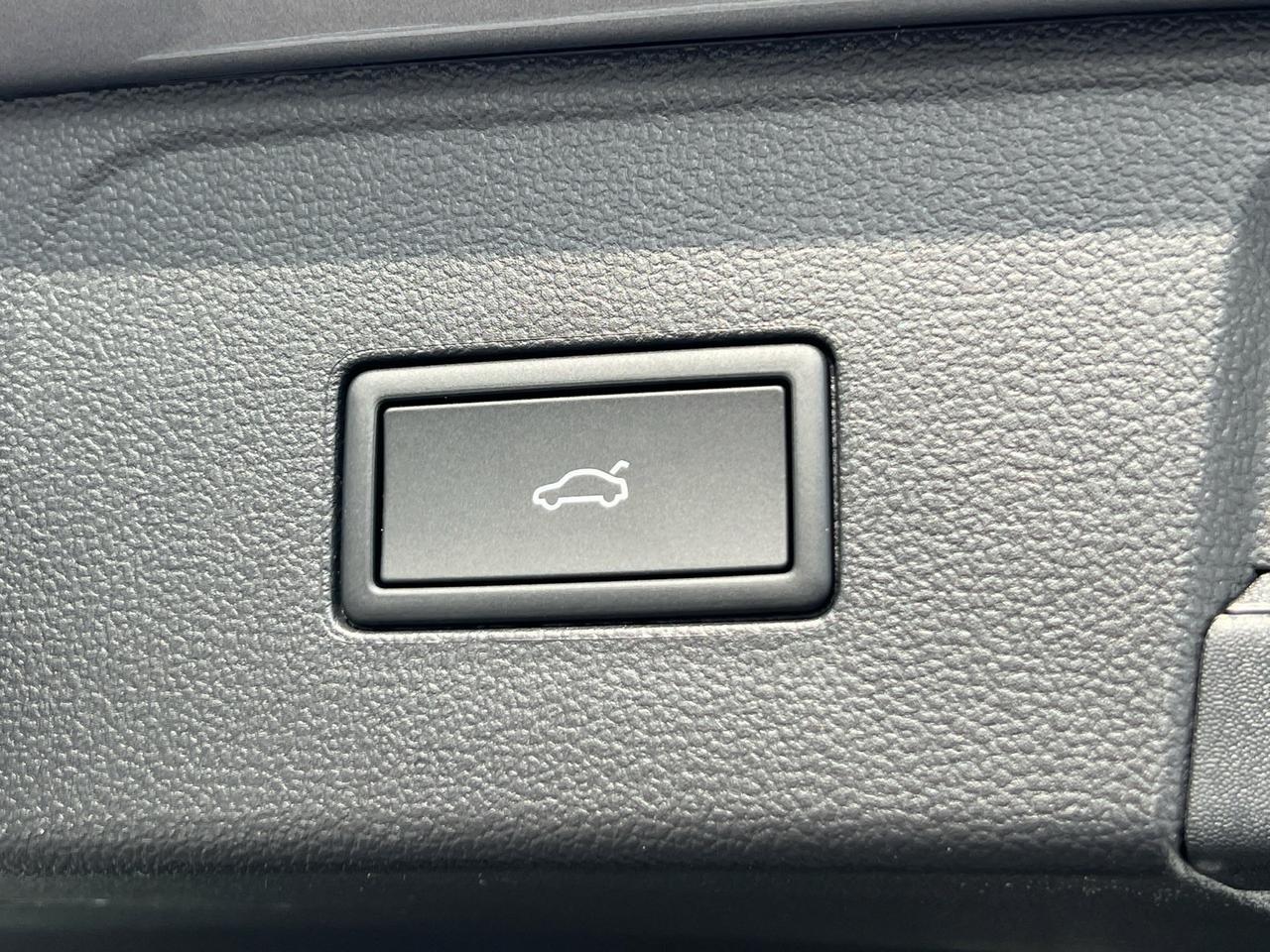 2026 Volkswagen Atlas 2.0T SEL Premium R-Line Hagerstown MD