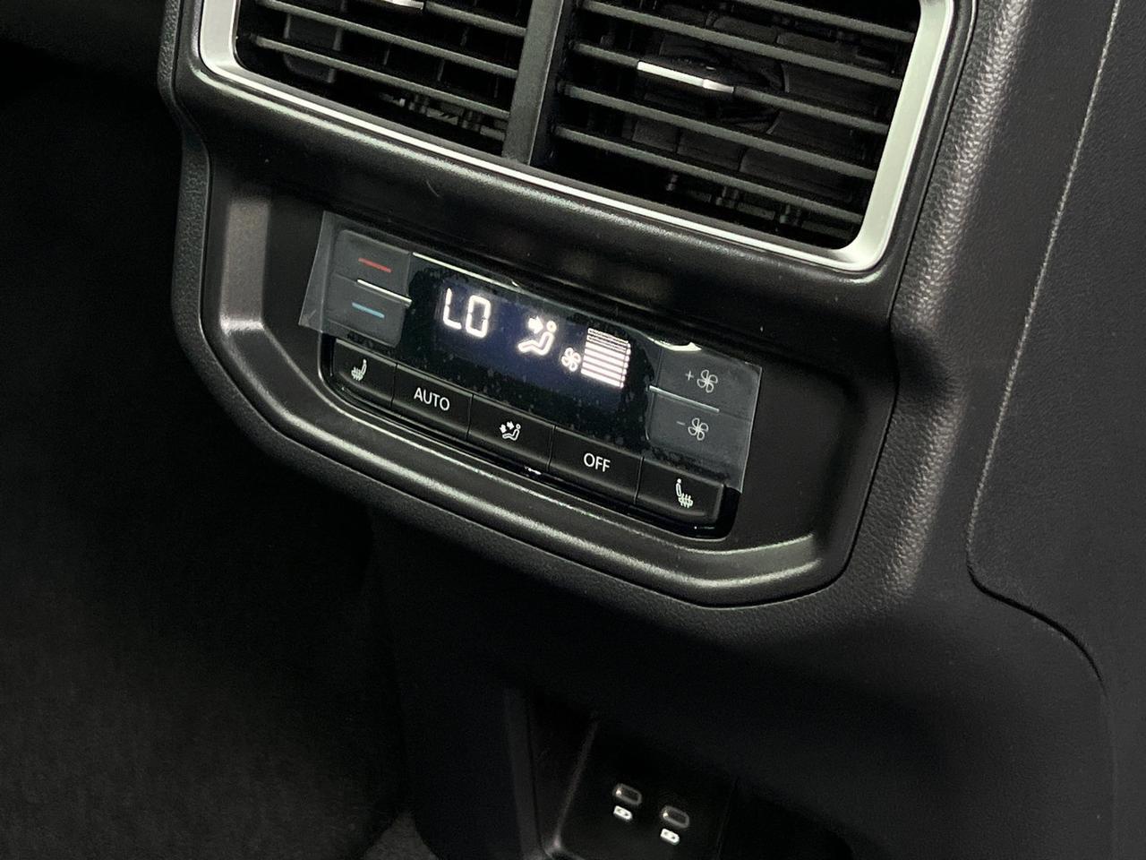 2026 Volkswagen Atlas 2.0T SEL Premium R-Line Hagerstown MD