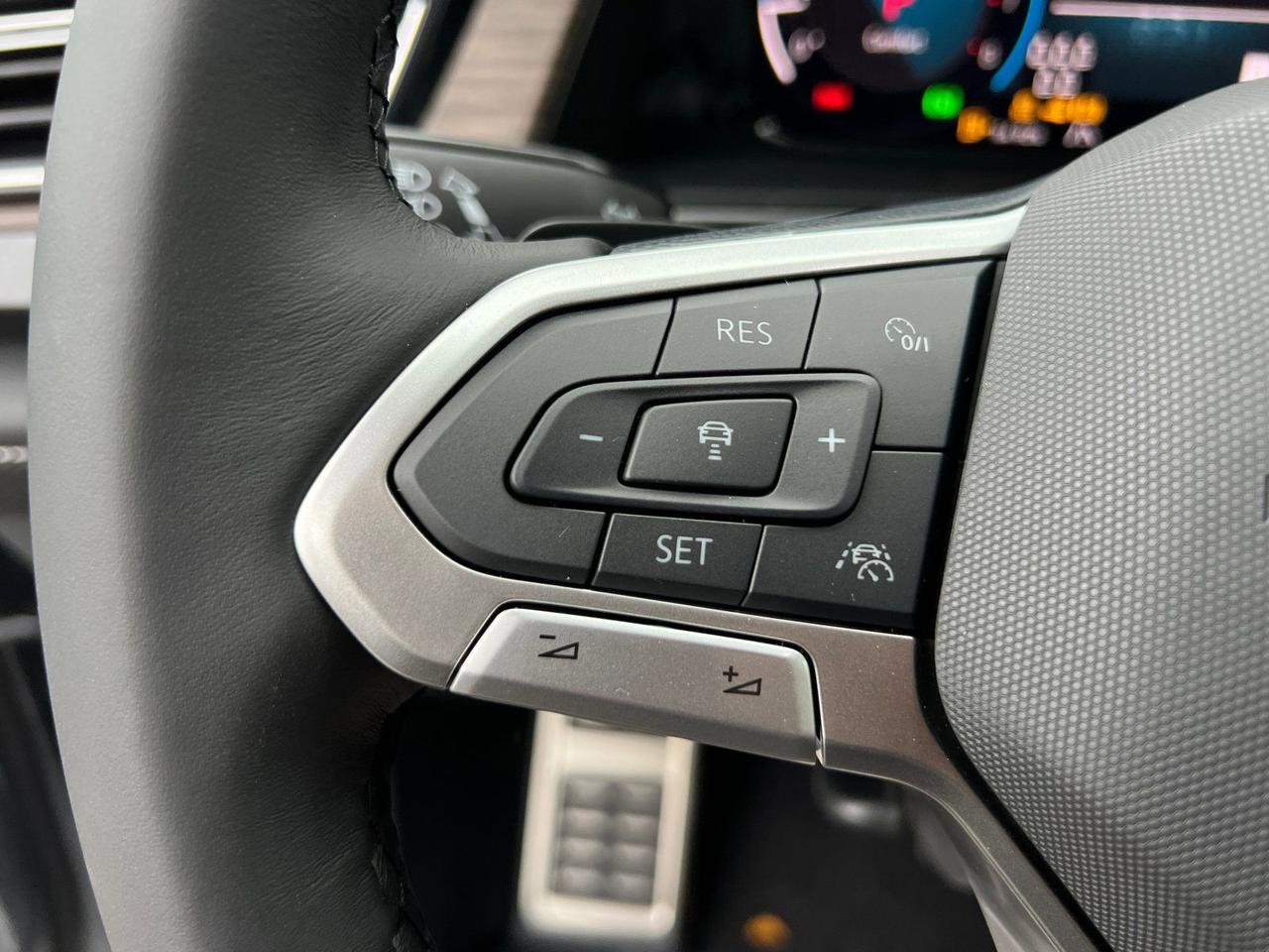 2026 Volkswagen Atlas 2.0T SEL Premium R-Line Hagerstown MD