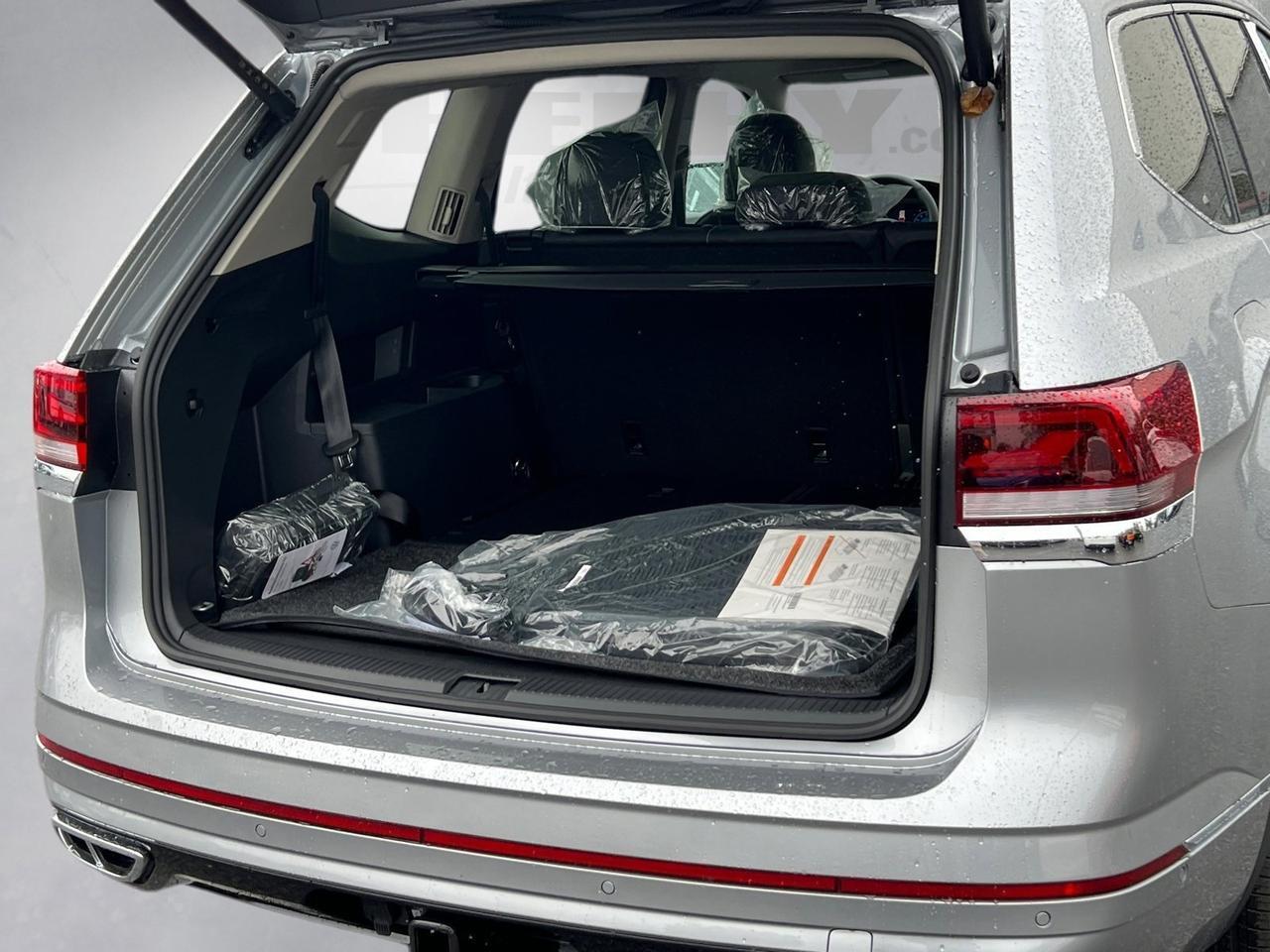 2026 Volkswagen Atlas 2.0T SEL Premium R-Line Hagerstown MD