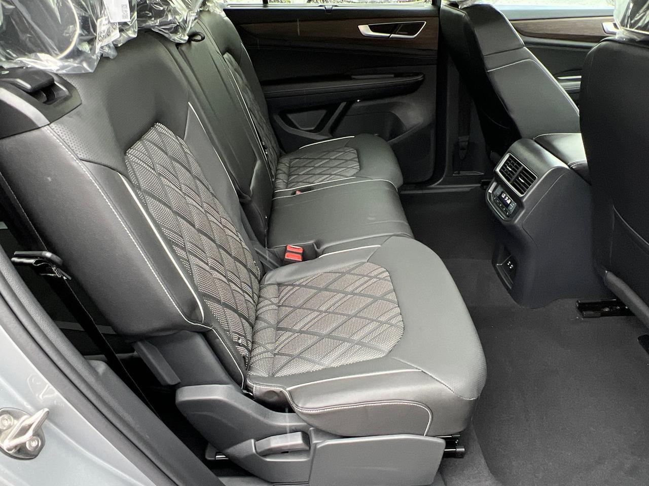 2026 Volkswagen Atlas 2.0T SEL Premium R-Line Hagerstown MD