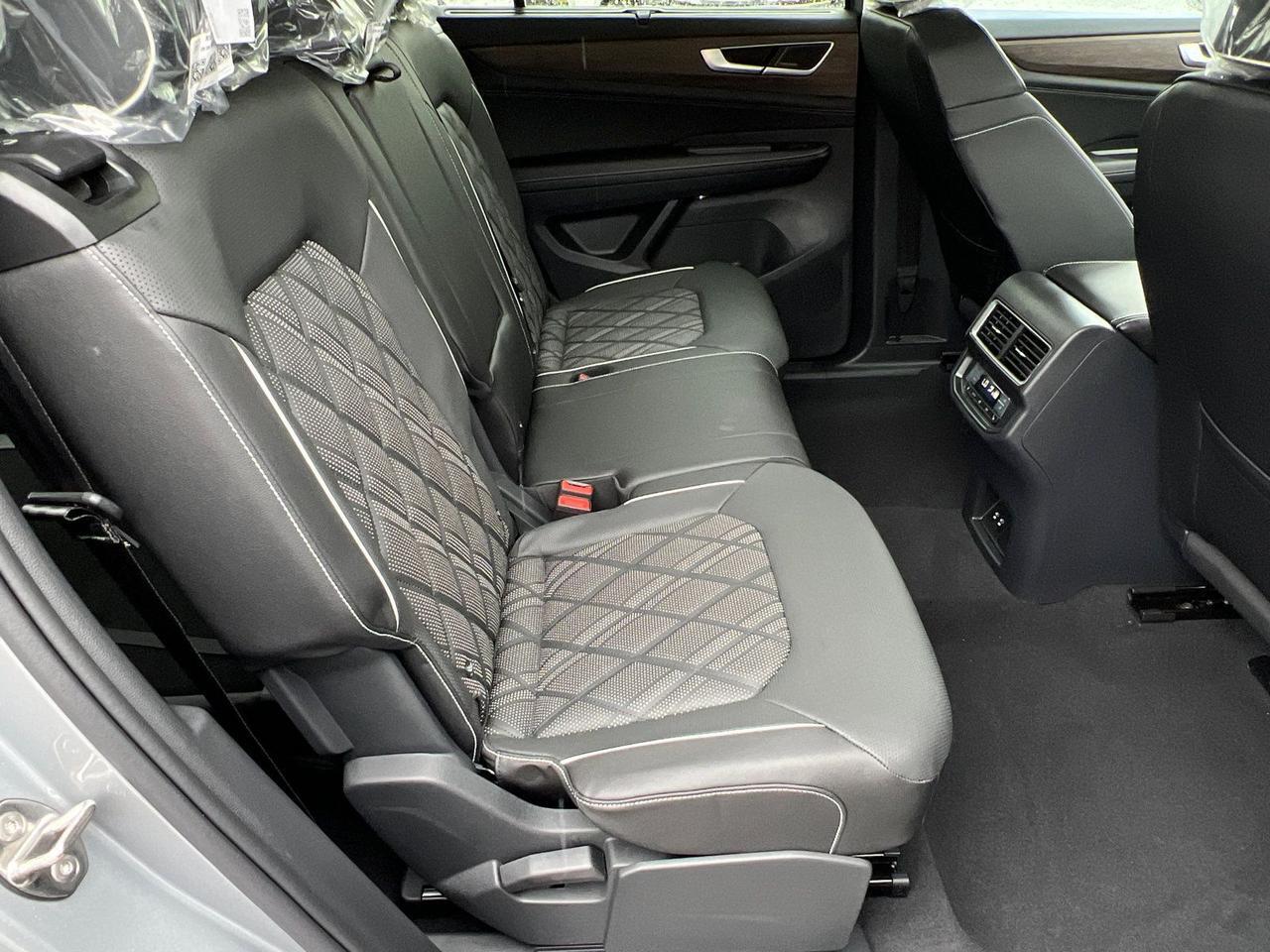 2026 Volkswagen Atlas 2.0T SEL Premium R-Line Hagerstown MD