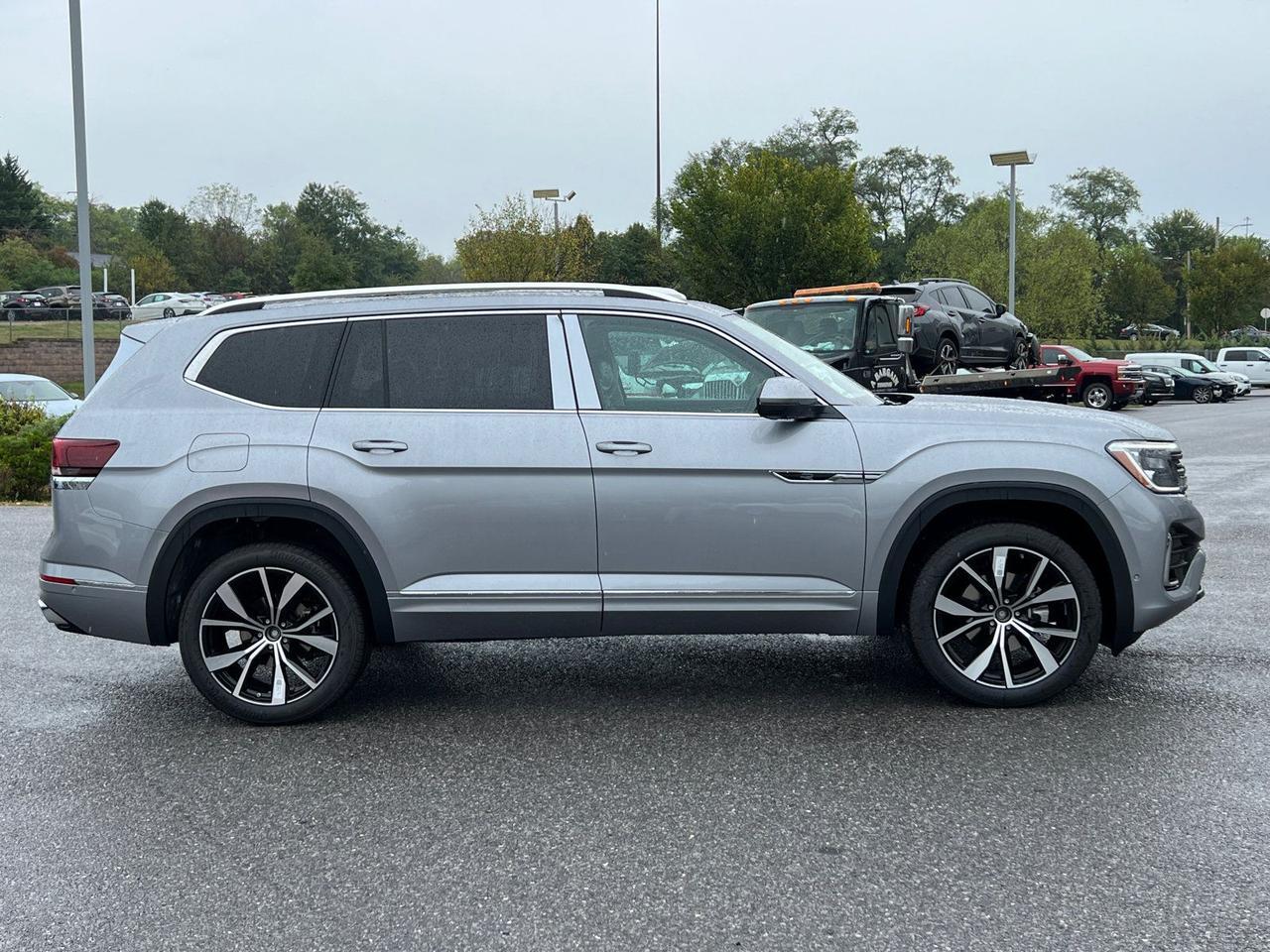 2026 Volkswagen Atlas 2.0T SEL Premium R-Line Hagerstown MD