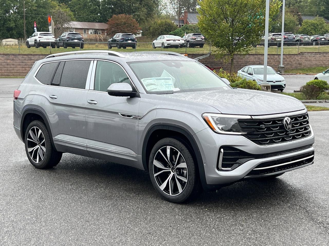 2026 Volkswagen Atlas 2.0T SEL Premium R-Line