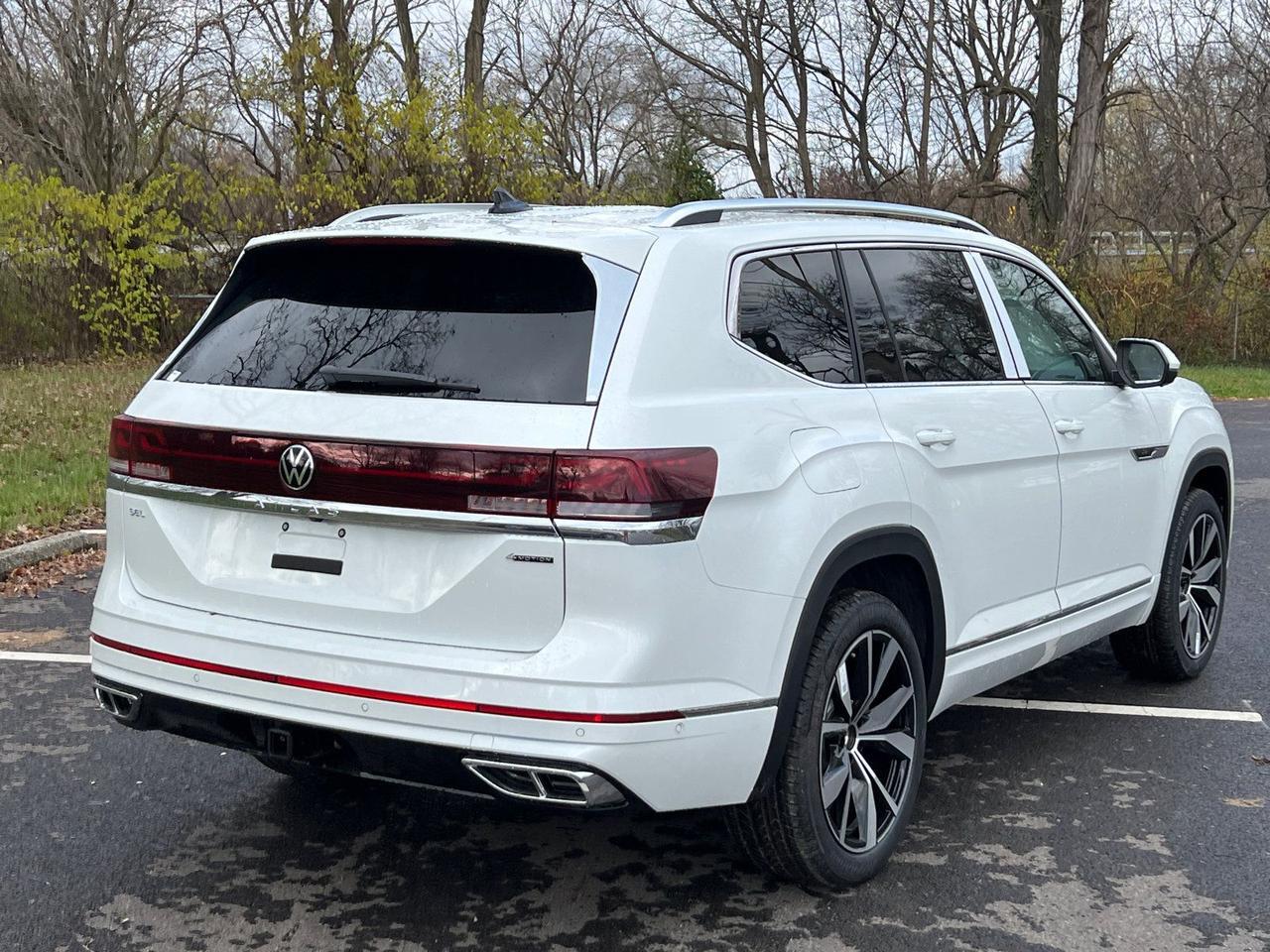 2026 Volkswagen Atlas 2.0T SEL Premium R-Line Hagerstown MD