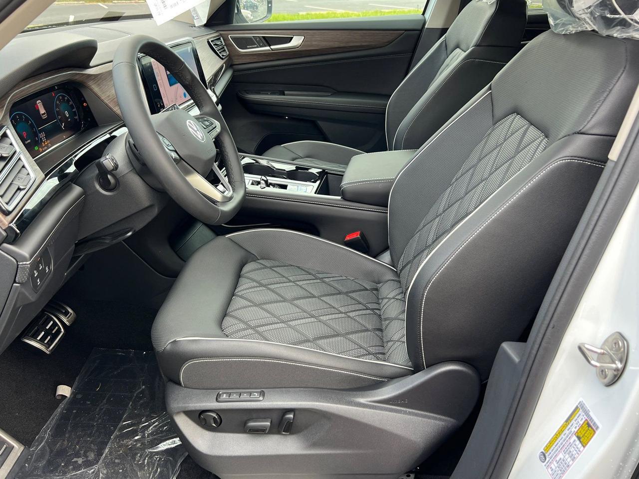 2026 Volkswagen Atlas 2.0T SEL Premium R-Line Hagerstown MD