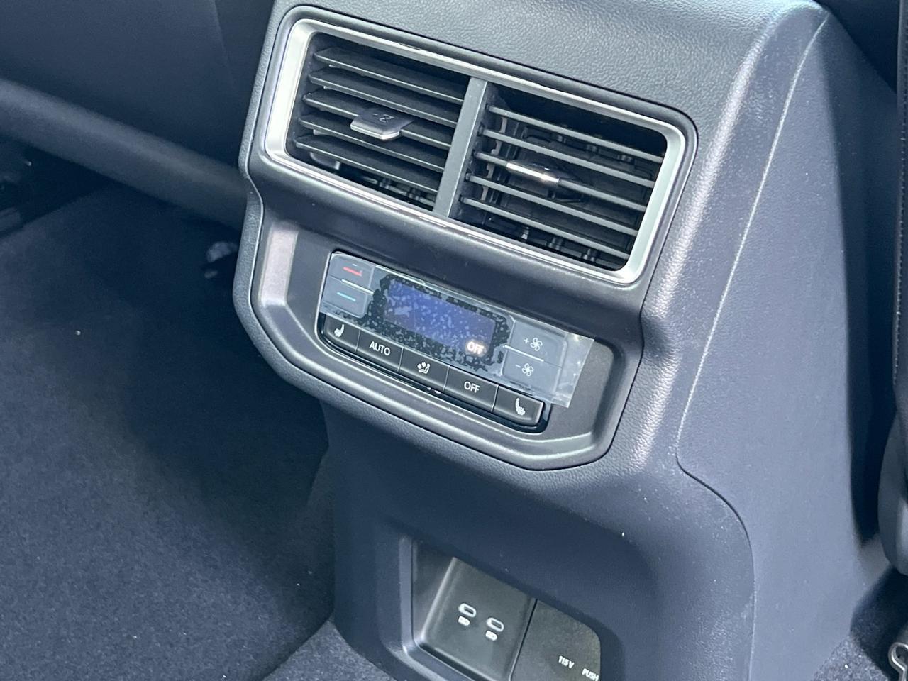 2026 Volkswagen Atlas 2.0T SEL Premium R-Line Hagerstown MD