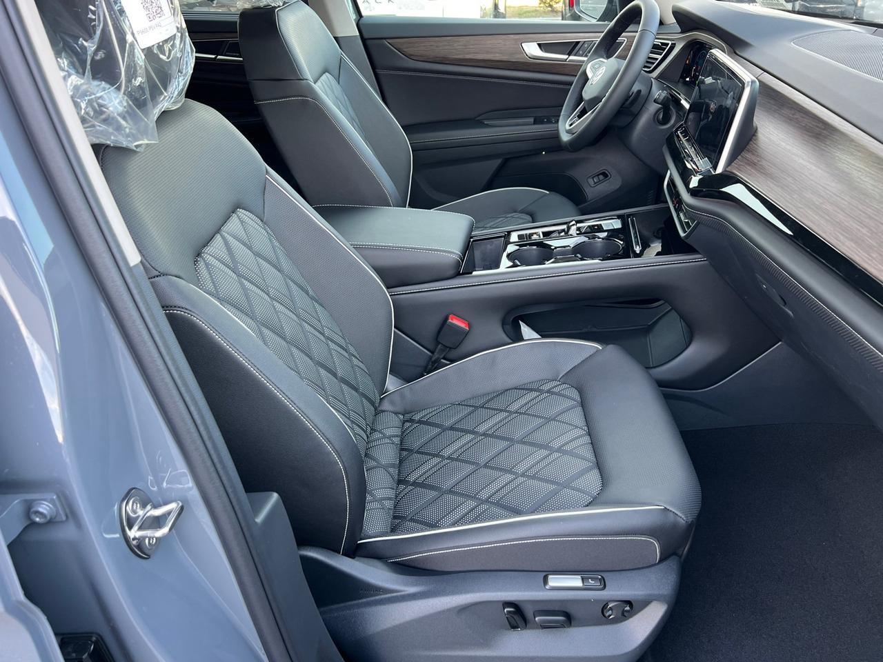 2026 Volkswagen Atlas 2.0T SEL Premium R-Line Hagerstown MD