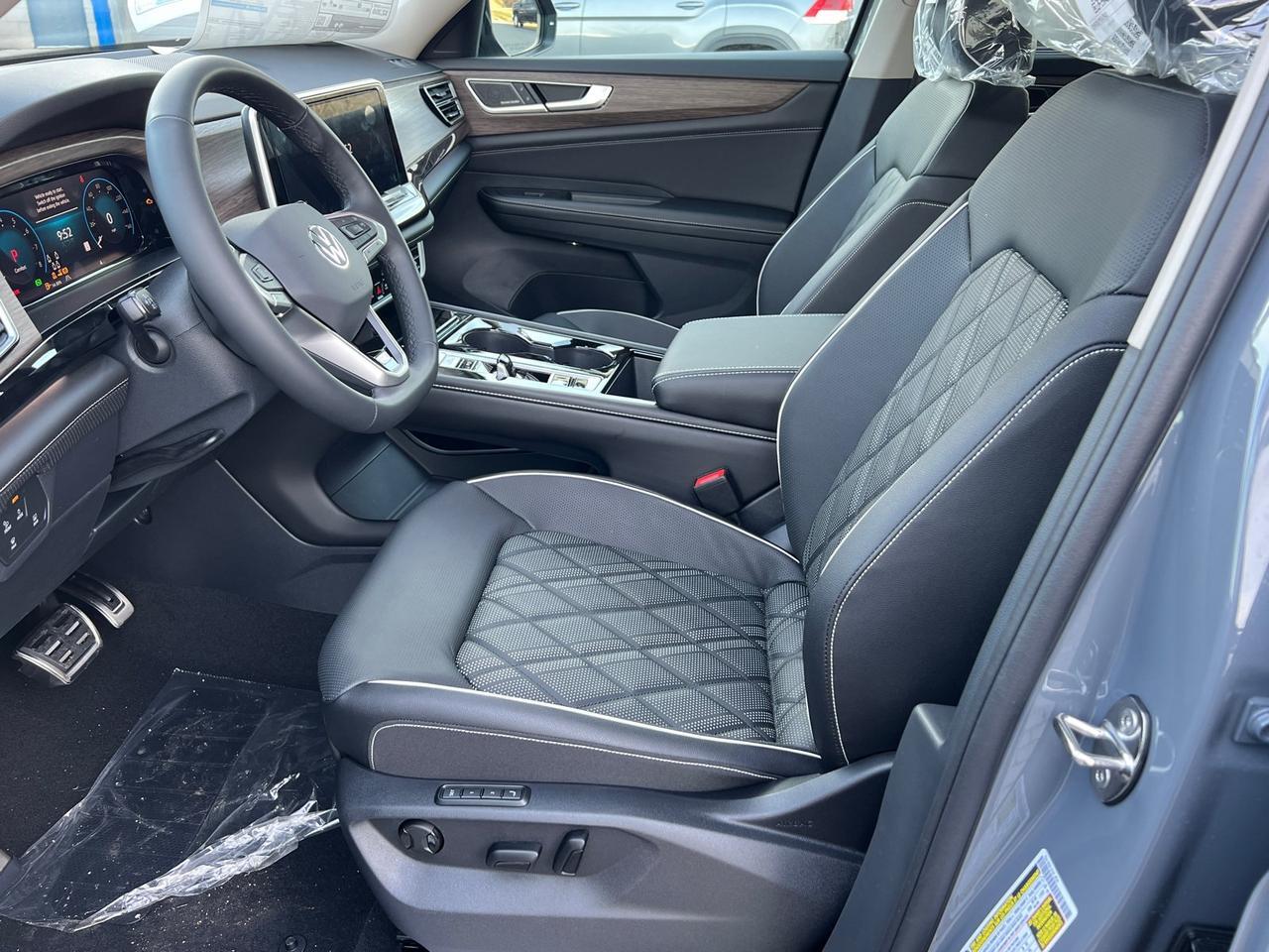 2026 Volkswagen Atlas 2.0T SEL Premium R-Line Hagerstown MD