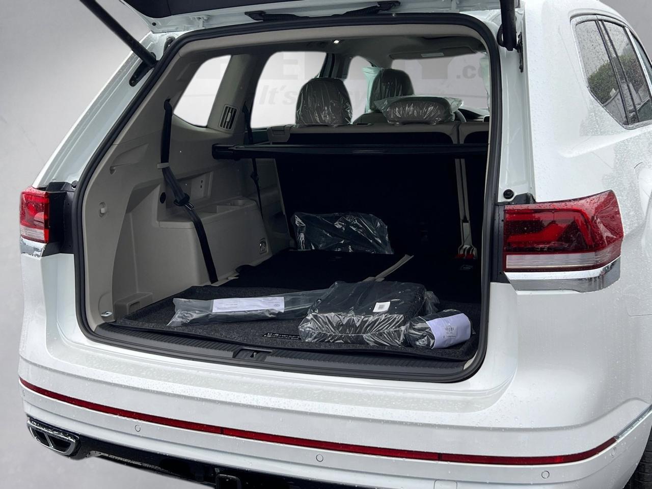 2026 Volkswagen Atlas 2.0T SEL Premium R-Line Hagerstown MD