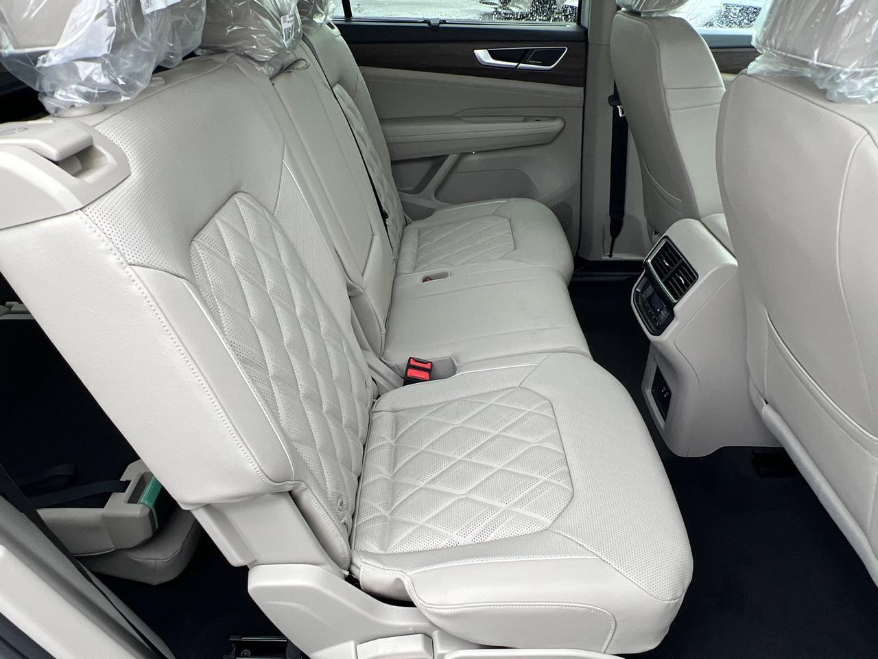 2026 Volkswagen Atlas 2.0T SEL Premium R-Line Hagerstown MD