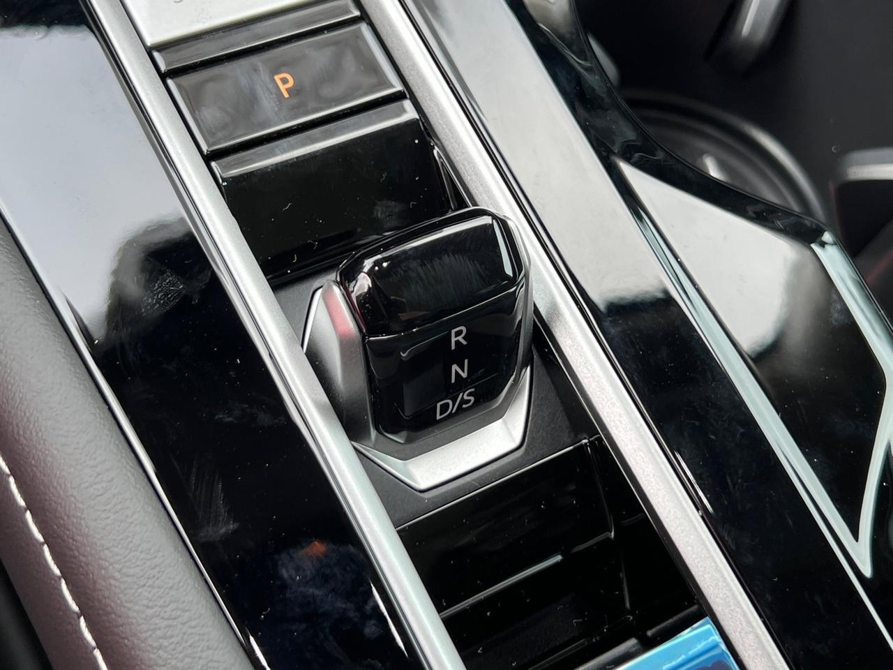 2026 Volkswagen Atlas 2.0T SEL Premium R-Line Hagerstown MD