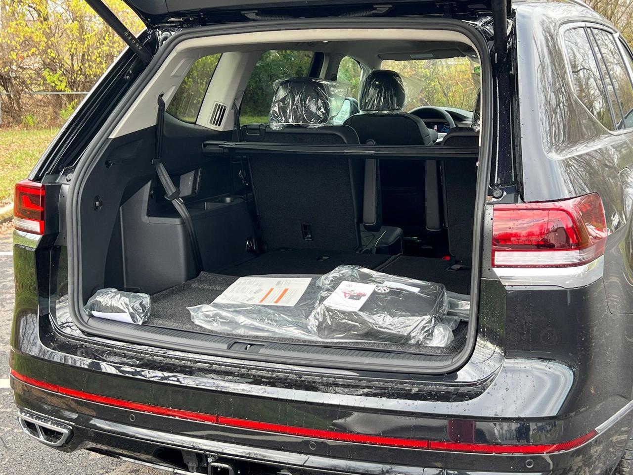 2026 Volkswagen Atlas 2.0T SEL Premium R-Line Hagerstown MD