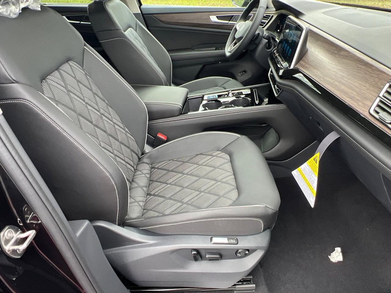 2026 Volkswagen Atlas 2.0T SEL Premium R-Line Hagerstown MD