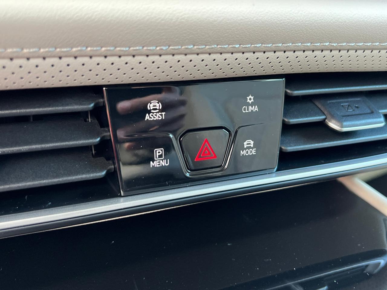 2026 Volkswagen Atlas 2.0T SEL Premium R-Line Hagerstown MD