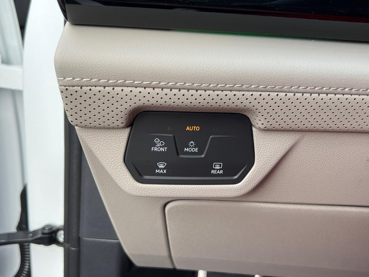 2026 Volkswagen Atlas 2.0T SEL Premium R-Line Hagerstown MD