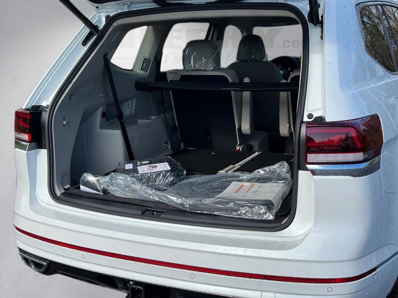 2026 Volkswagen Atlas 2.0T SEL Premium R-Line Hagerstown MD