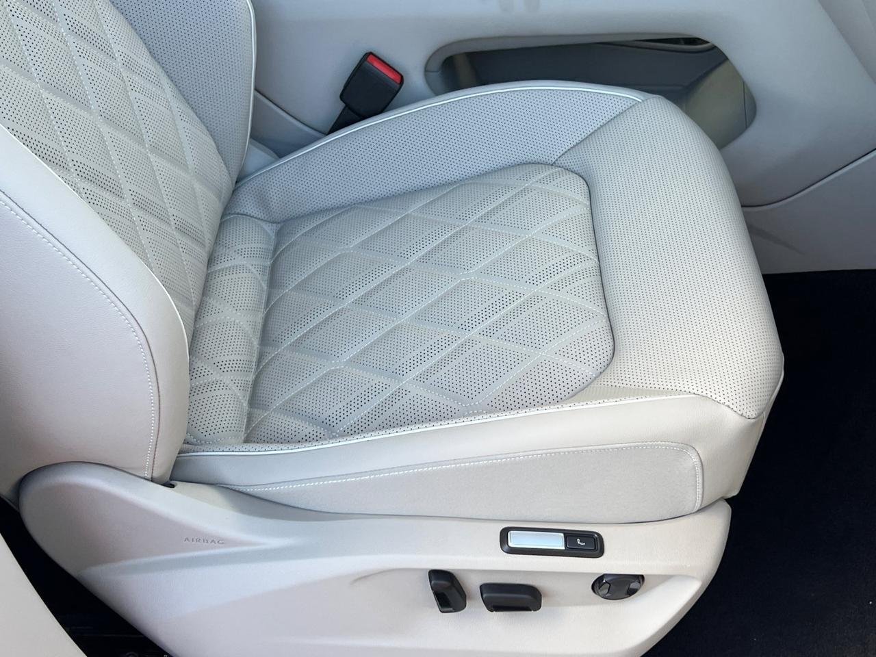 2026 Volkswagen Atlas 2.0T SEL Premium R-Line Hagerstown MD