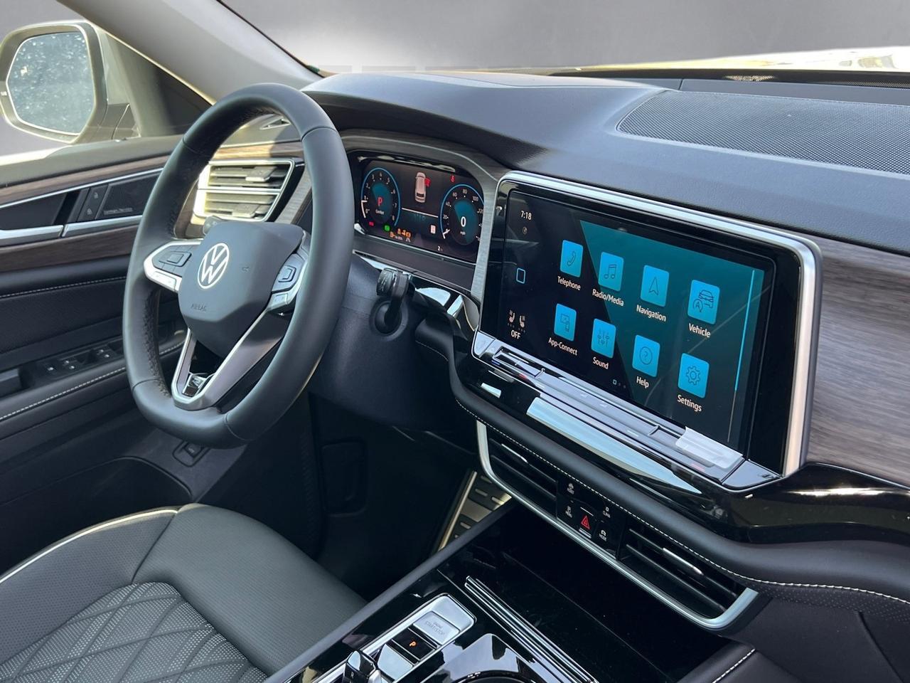 2026 Volkswagen Atlas 2.0T SEL Premium R-Line Hagerstown MD