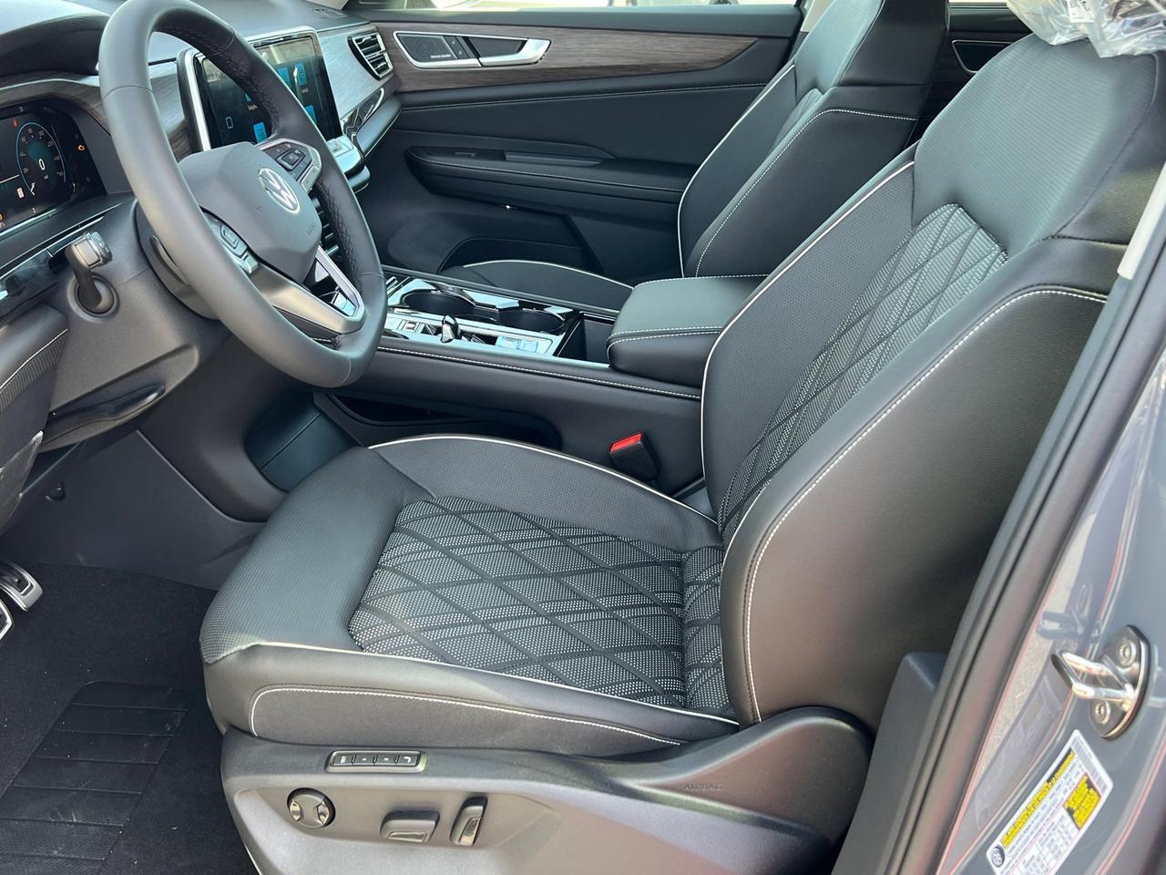 2026 Volkswagen Atlas 2.0T SEL Premium R-Line Hagerstown MD