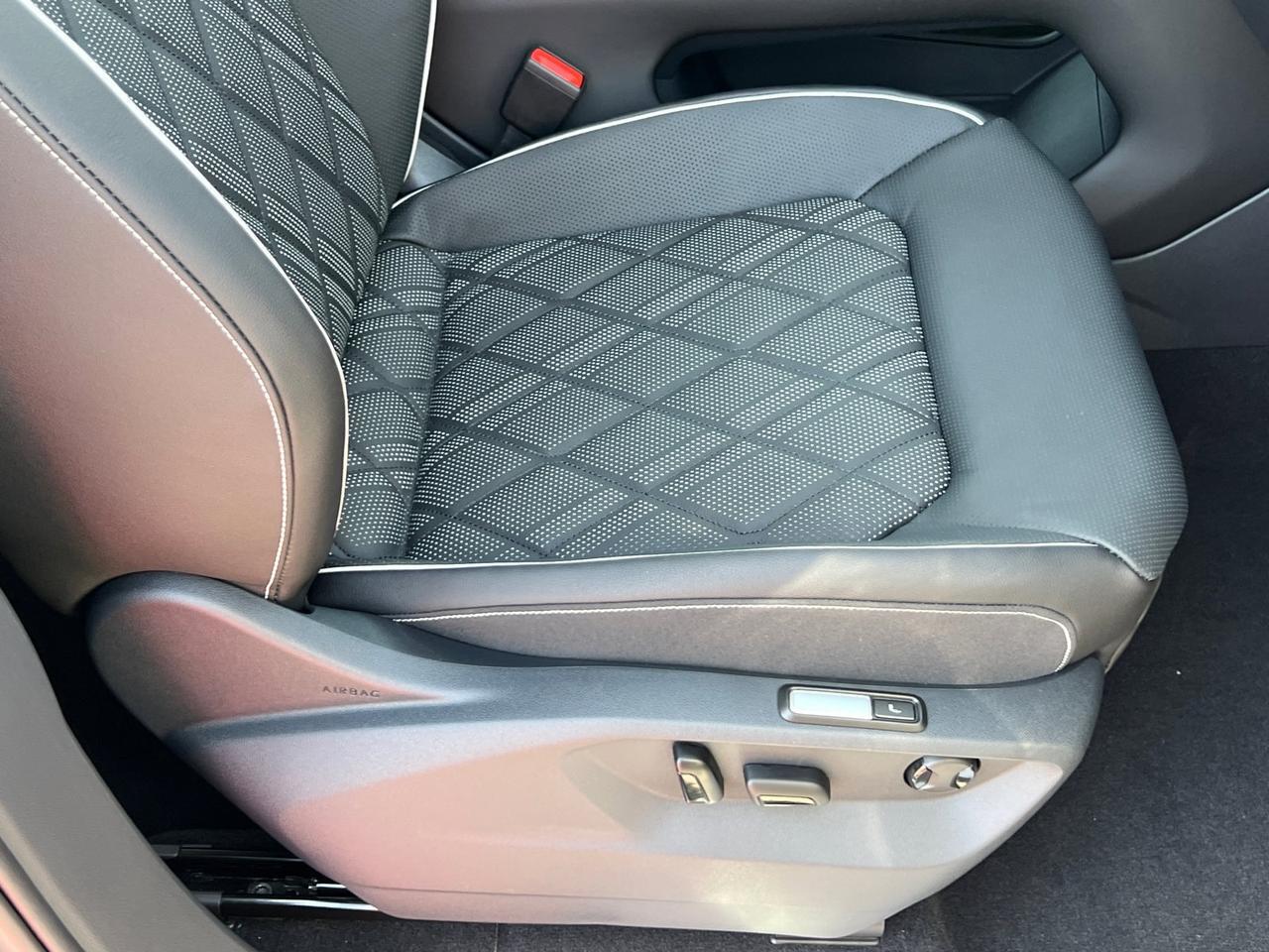 2026 Volkswagen Atlas 2.0T SEL Premium R-Line Hagerstown MD