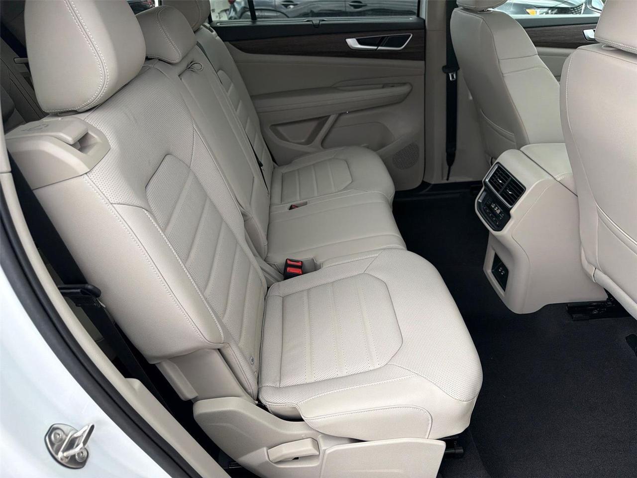 2026 Volkswagen Atlas 2.0T SEL Hagerstown MD