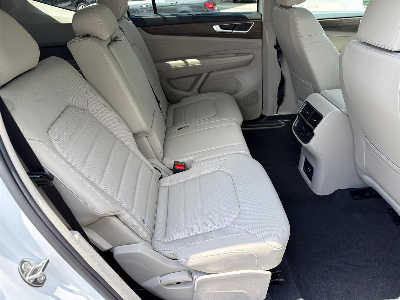 2026 Volkswagen Atlas 2.0T SEL Hagerstown MD