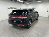 2026 Volkswagen Atlas Cross Sport 2.0T SE Oshkosh WI