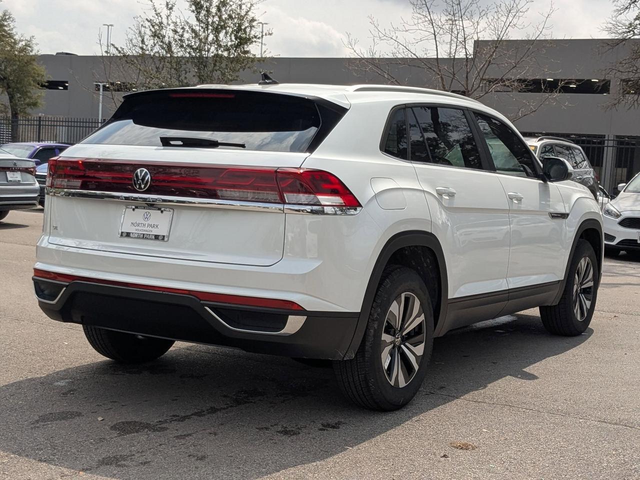 2026 Volkswagen Atlas Cross Sport 2.0T SE