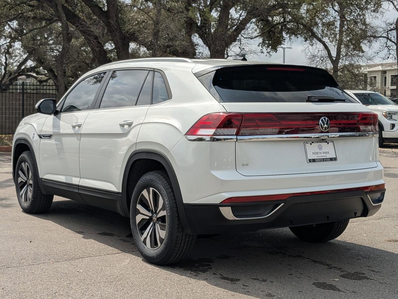 2026 Volkswagen Atlas Cross Sport 2.0T SE
