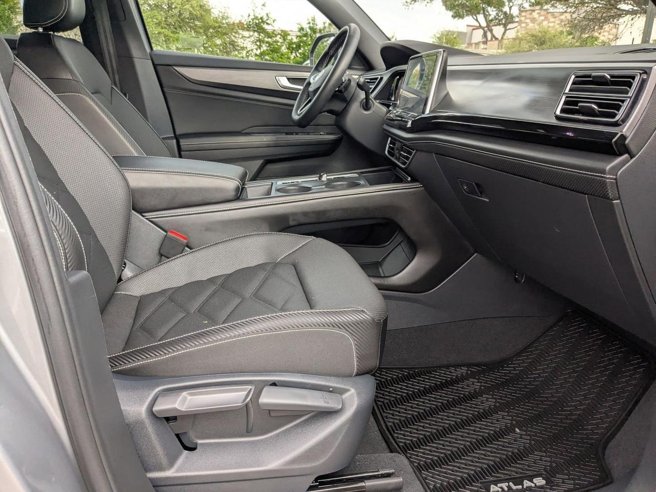 2026 Volkswagen Atlas Cross Sport 2.0T SE San Antonio TX