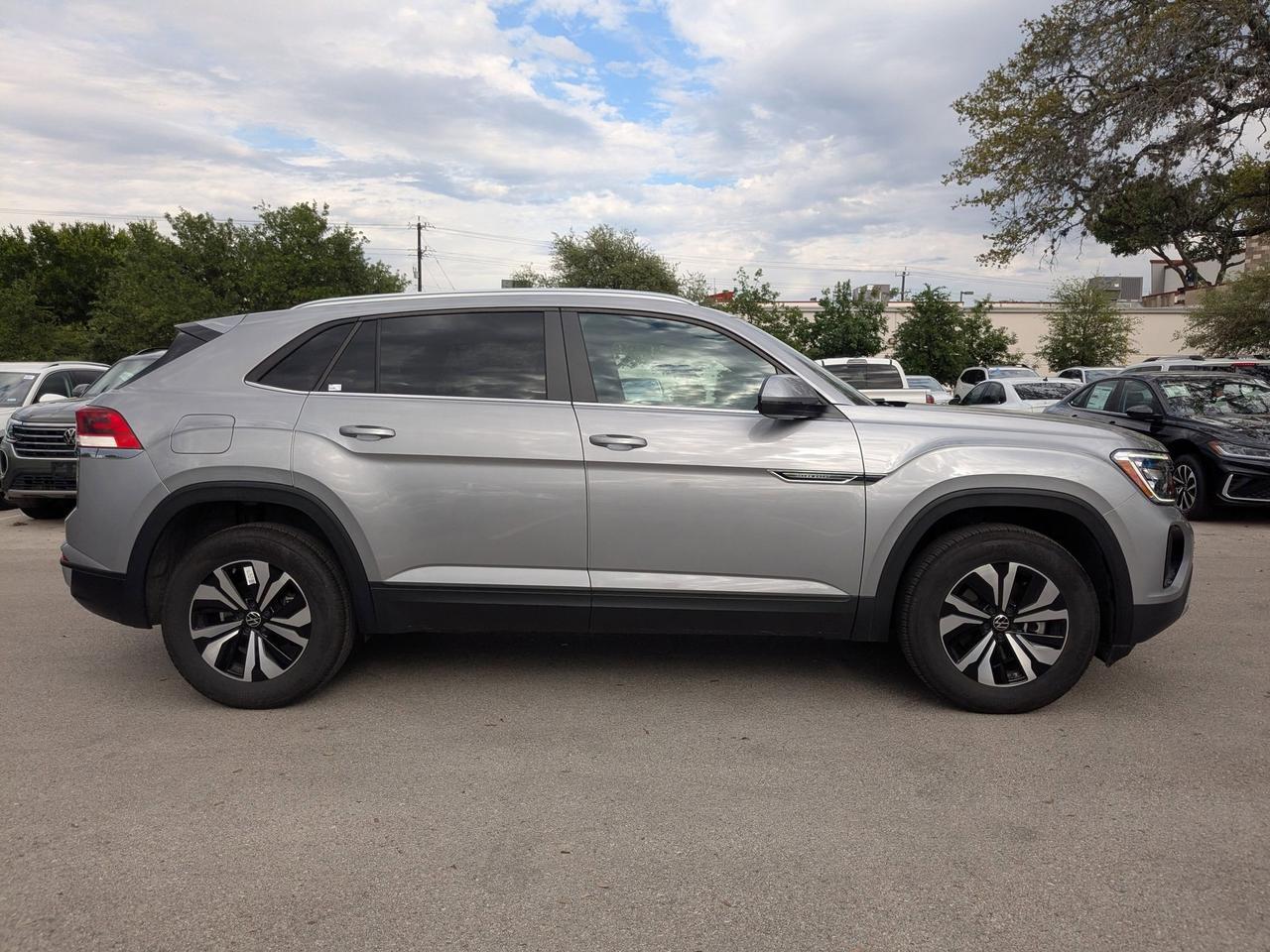 2026 Volkswagen Atlas Cross Sport 2.0T SE