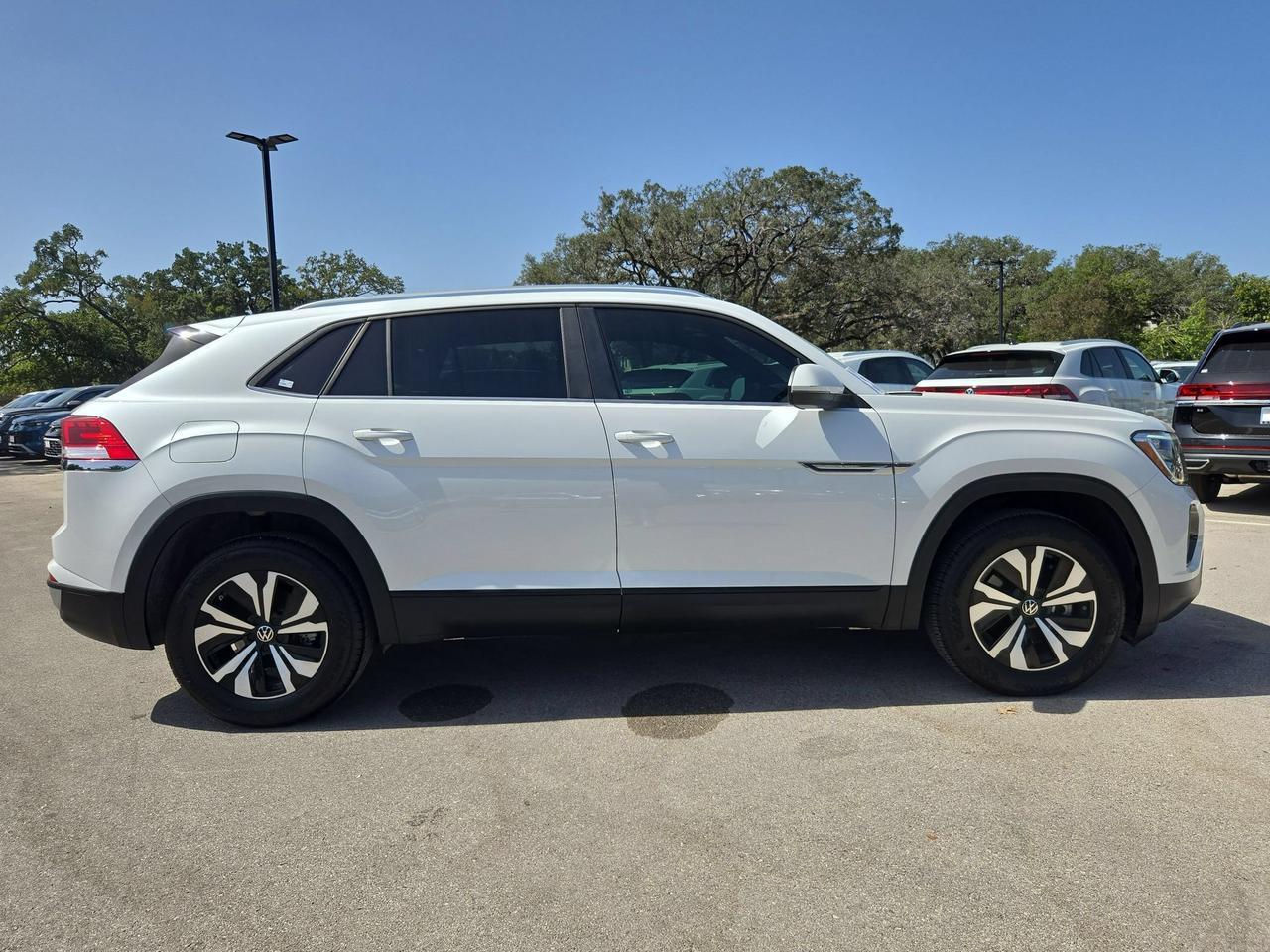 2026 Volkswagen Atlas Cross Sport 2.0T SE