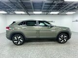 2026 Volkswagen Atlas Cross Sport 2.0T SE w/Technology Oshkosh WI